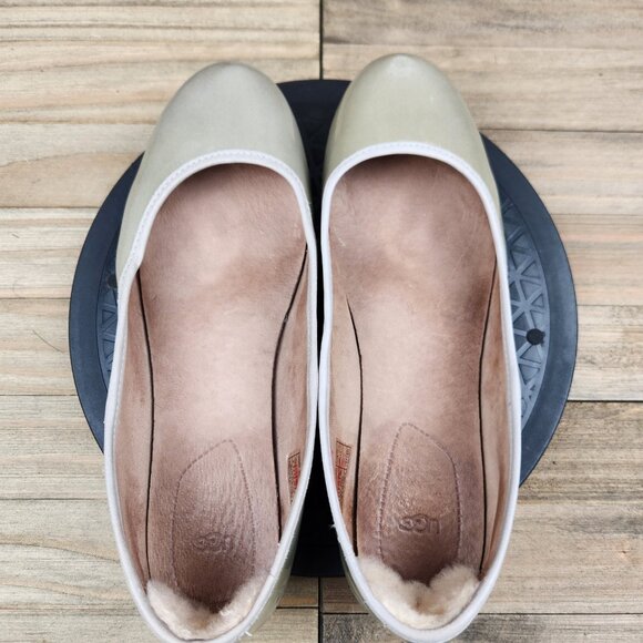 Womens Ugg Antora size 8 Patent Leather Slip On Flats - Picture 5 of 9